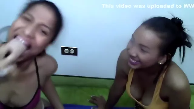 Multiple girls spit swapping