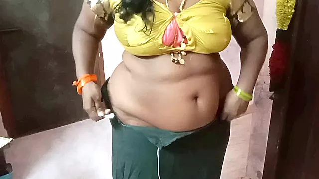 इंडियन बड़े बड़े निप्पल, देसी अधेड़ औरत, देसी यंग, भारतीय किशोरी, भारतीय चाची, घर मां, मोटी गांड