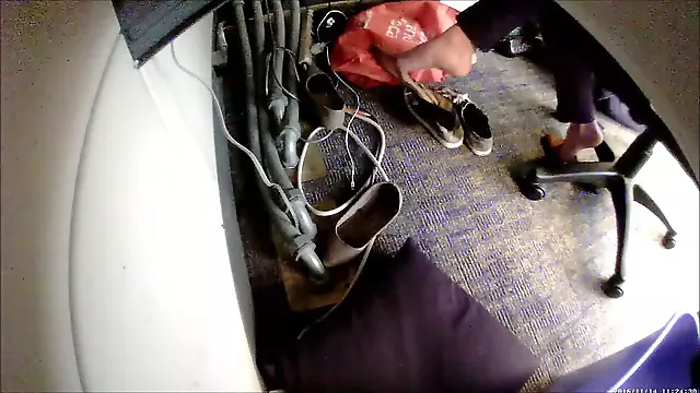 Candid shoeplay, boots foot, foot fetish in office