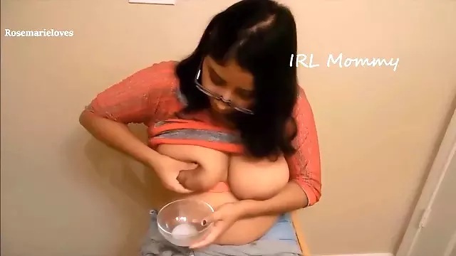Amateur Titten, Amateur Milf Titten, Mutter Titten, Vollbusig Massage, Mama Big Tits Solo