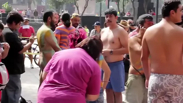 مکزیکی, شهری لخت, عمومی برهنه