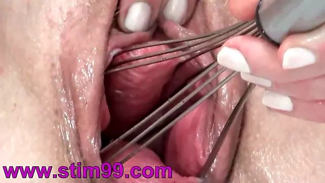Extreme Masturbation inserting objects in pussy and ass