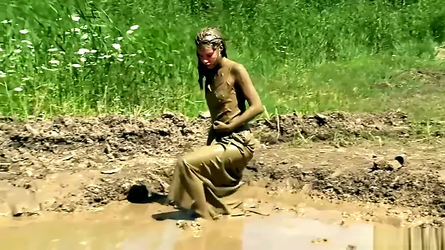 Babes En La Ducha, Bañandose En Duchas, Vestido Largo