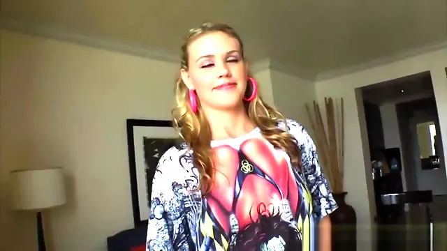 Blonde Teen Shows Her Asshole