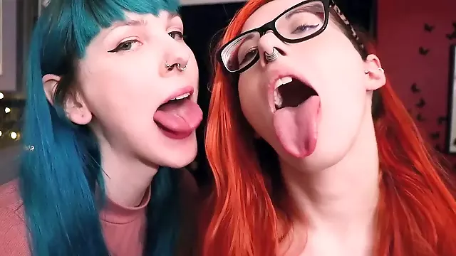 Tongue inhaling, tongue, lesbian tongue