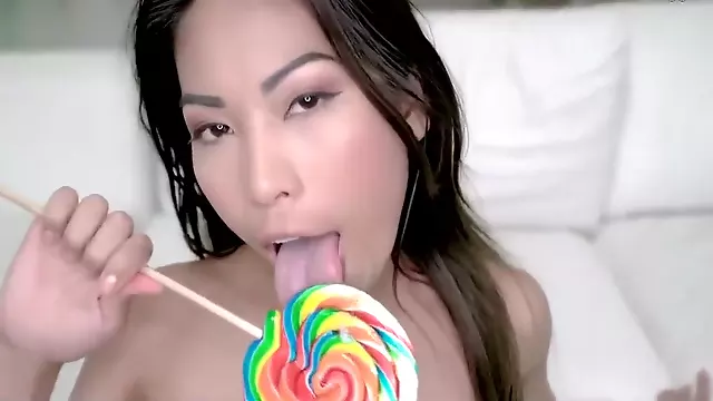 Pretty Tiny Asian Teen Sucks A Bwc And Fucked In Wet Pussy