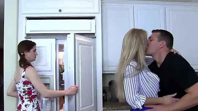 مص قضيب وبزاز كبيرة, سكس طيز كبير وشم, سمراوات نحيفات, الثدي وهمية, مراهقات كس مشعر, نوفيد قبلات نيك ثلاثى