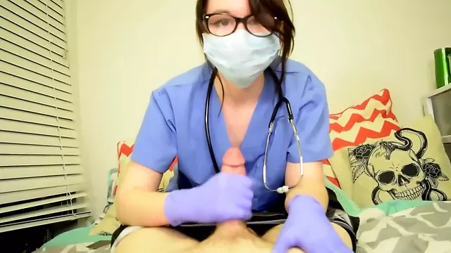 petite nurse fucks her patient with mask and gloves